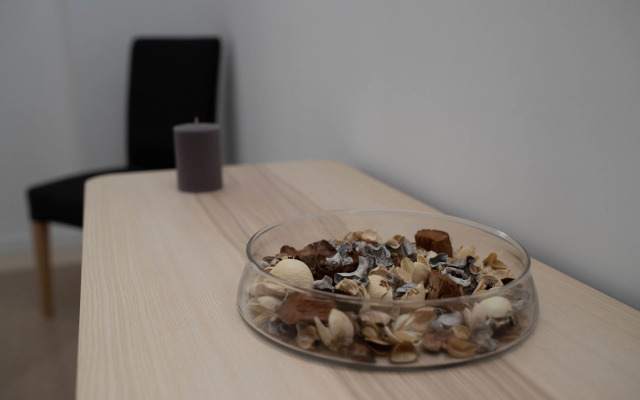 Abstract Apartment M84