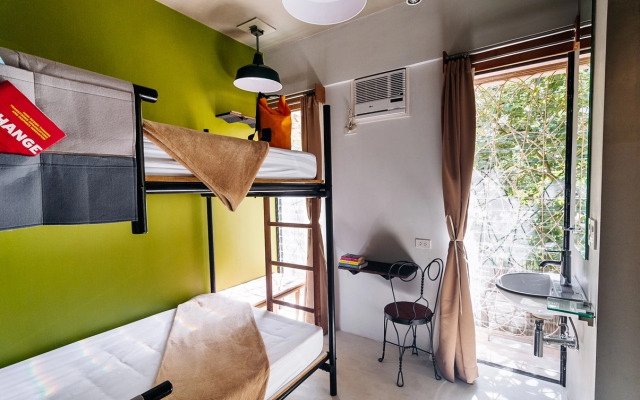 Spin Designer Hostel