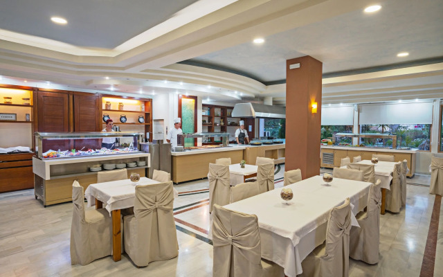 Apollo Hotel II