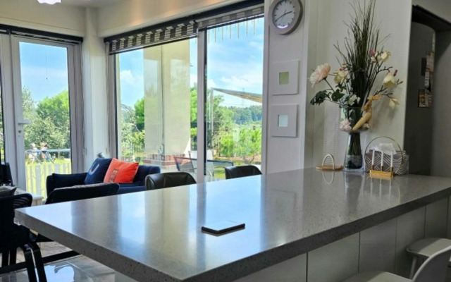 Goseong Rozelle Pension