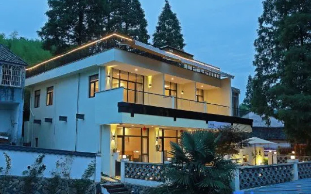 Mogan Mountain Eight Trees Inn