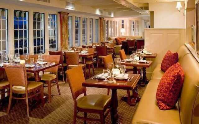York Harbor Inn