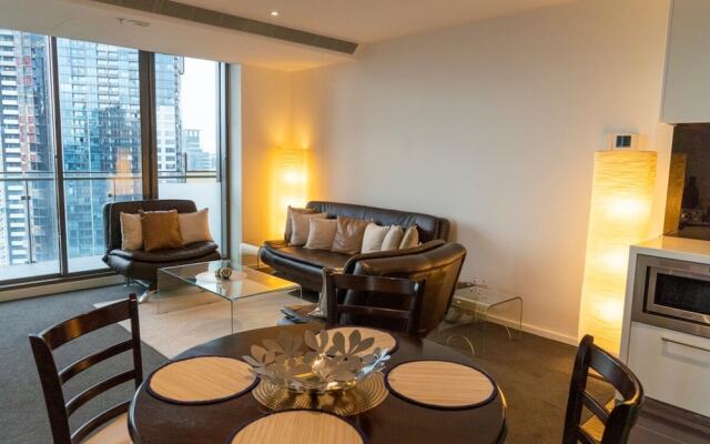 2 Bedroom Apartment with City Views
