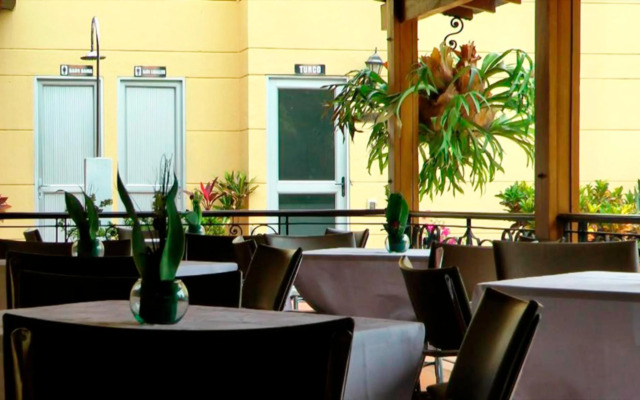 Hotel Portales Del Campestre
