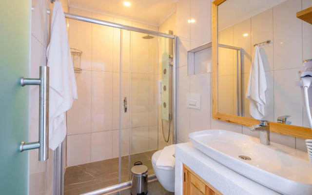 Payam Hotel
