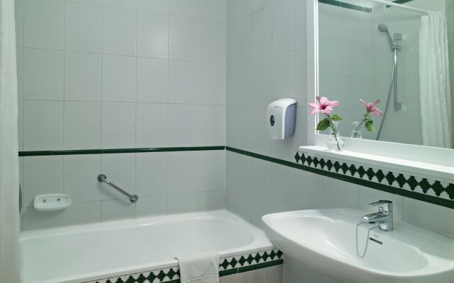 Hovima Jardín Caleta Hotel