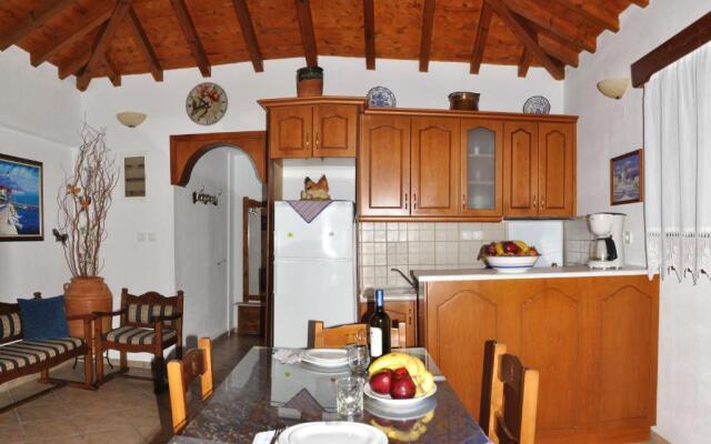 Anatoli Villa
