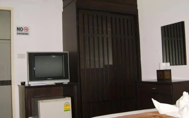 Patong Bay Guesthouse