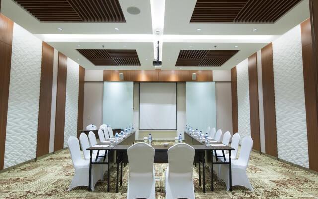 Avenzel Hotel & Convention Cibubur