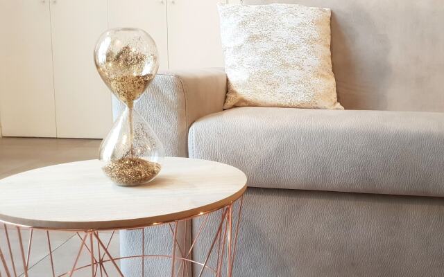 Design Central Apartment