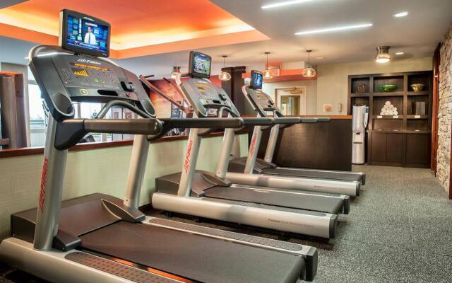 Courtyard by Marriott Tysons McLean