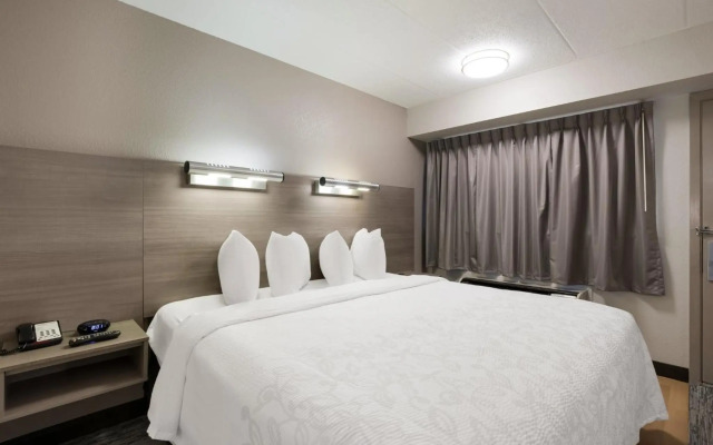 Red Roof Inn PLUS+ Chicago - Naperville