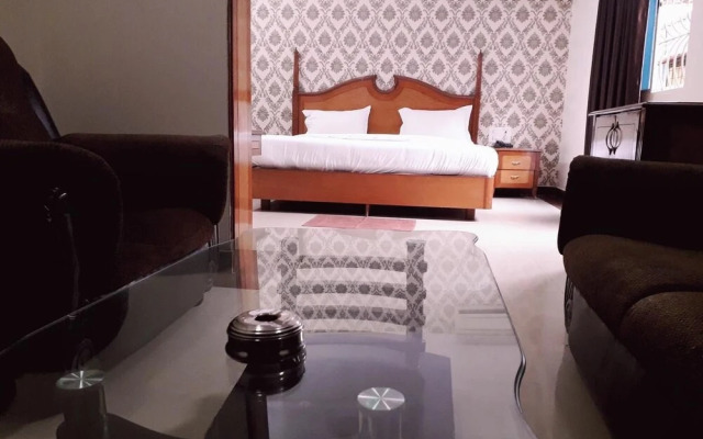 Hotel Chetan International