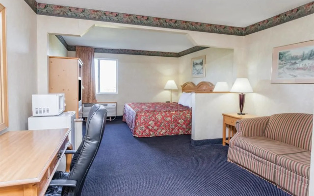 Days Inn & Suites Dundee