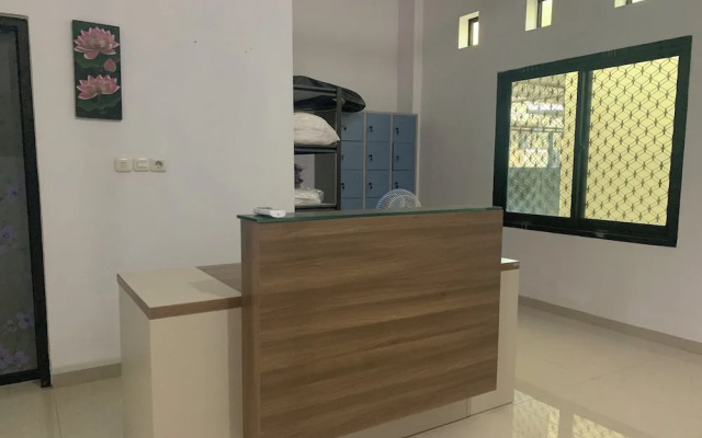 Hotel O Sunrise Garage Home