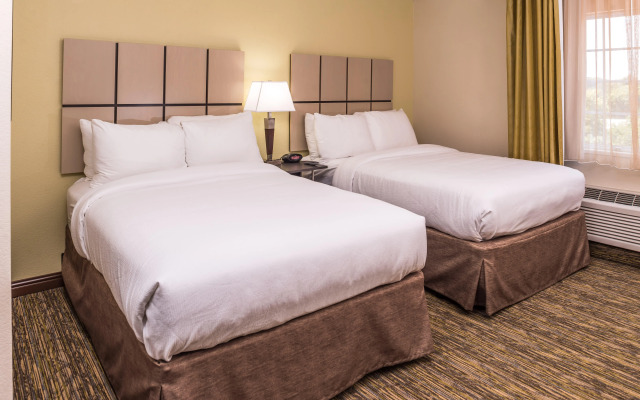 Candlewood Suites Kansas City Speedway, an IHG Hotel