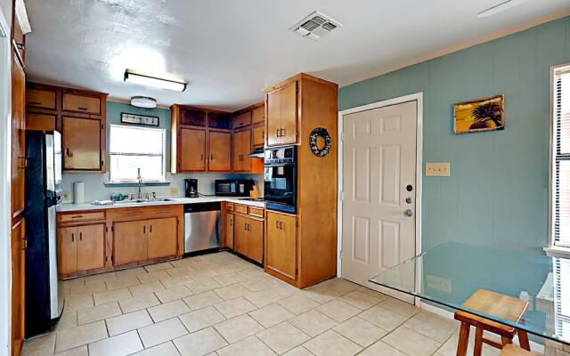 Loki Upper - One Bedroom Bungalow