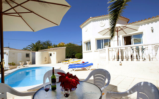 Ingy - Three Bedroom