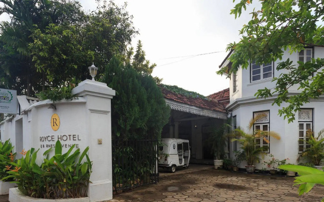 Royce Boutique Hotel
