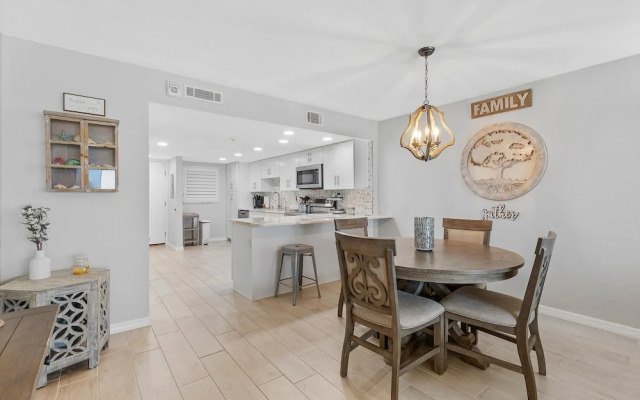 Ponce de Leon Towers 804