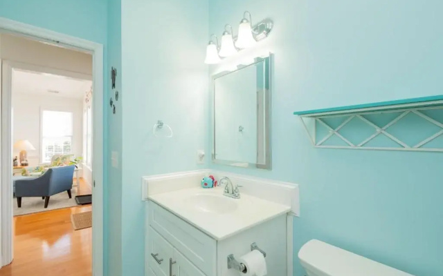 Smart Pelican by Oak Island Accommodations