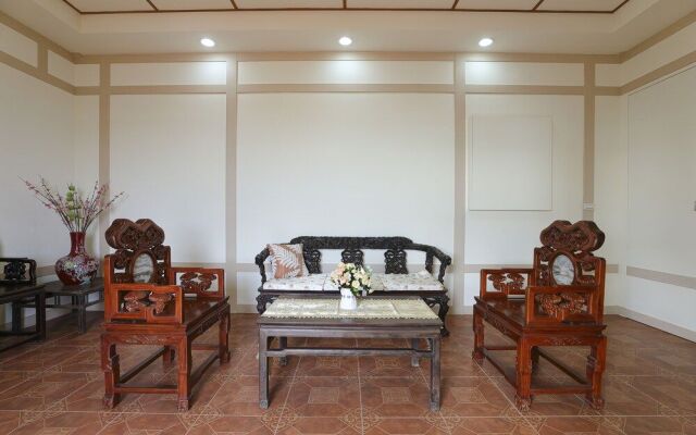 Tianyi Xuanyuan station homestay
