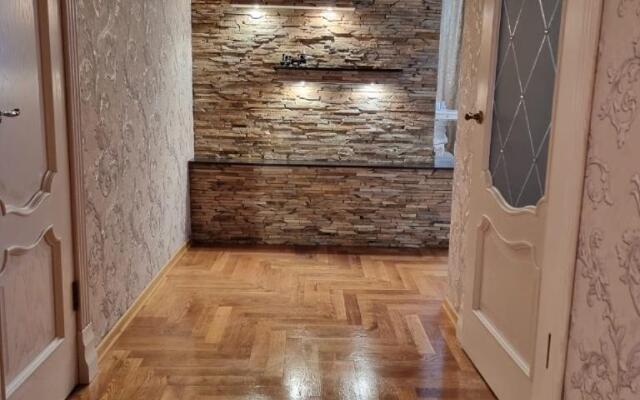 Апартаменты в микрорайоне Царский 5