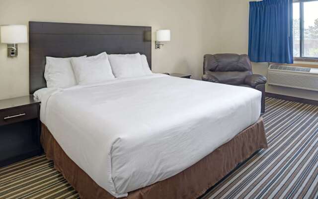 Super 8 by Wyndham Omaha I-80 West