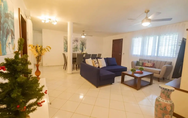 7br Massive Villa In Sosúa - 2mins From Nightlife!