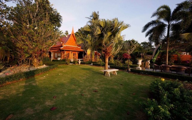 Royal Thai Villas