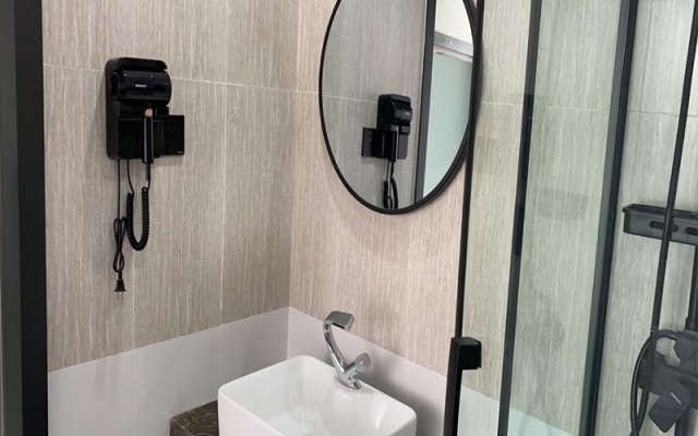 Thank Inn Xinjiang Bazhou Korla City Jianguo Bei Road – Bathroom – Korla