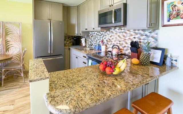 WBH D227 - Aloha La'i2 - Oceanfront/1b1b/Wifi/AC/Cable/Pool/Extras