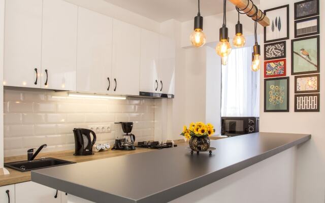 Studio L by MRG Apartments