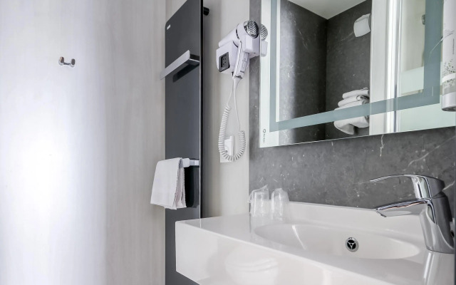 Brit Hotel Le Cottage