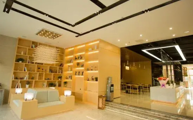 GreenTree Inn Express Hotel (Jinan Sunac Paradise Tangye Branch)