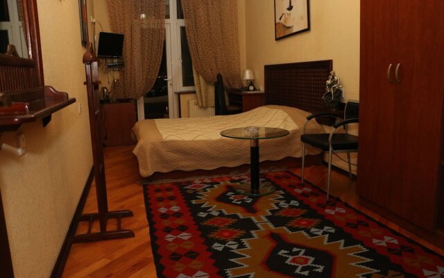 Nur-2 Hotel