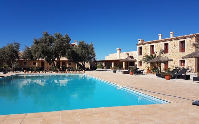 Lifestyle Resort Ollymar- Swinger Friendly