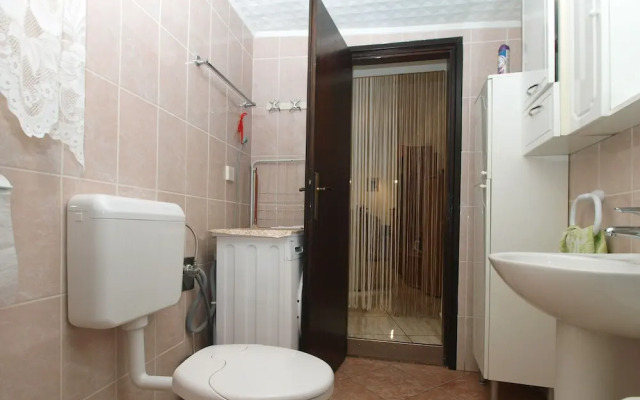 Apartment 1123