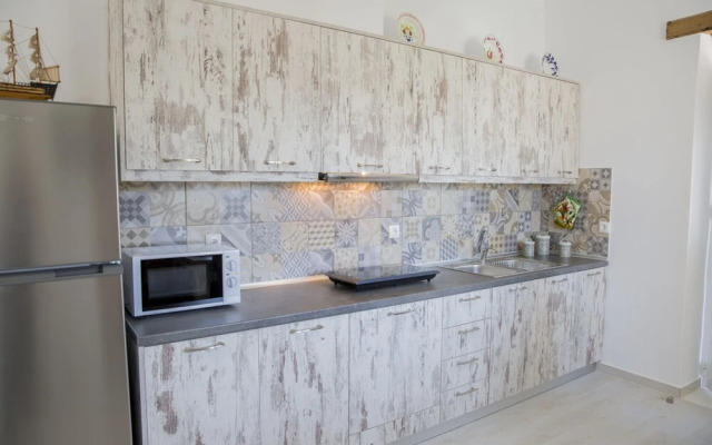 Haraki Stone Apartments