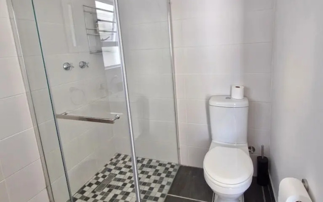 Ivy Place Studio Apartment