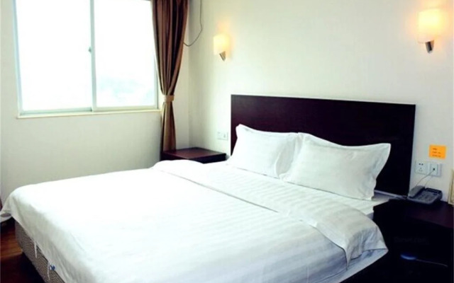 Yi Jia Holiday Hotel