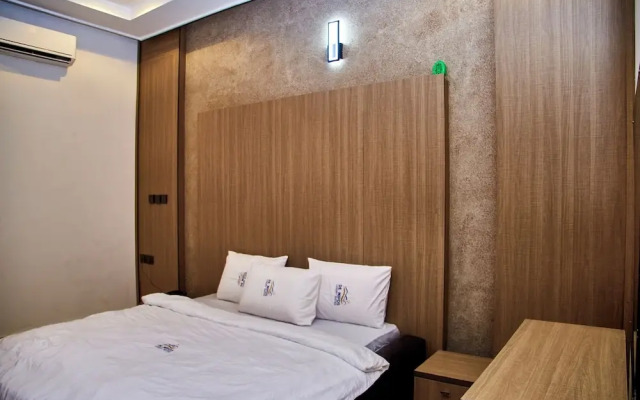 De Mipos Luxury Suites