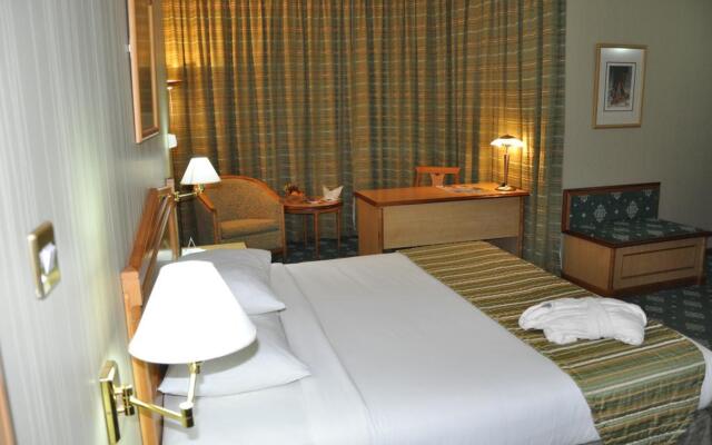 Grand Continental Hotel