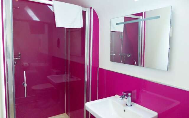 Lord Galloway 33, Newton Stewart