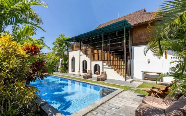 Villa Marco Unique 7BR Villa in Canggu