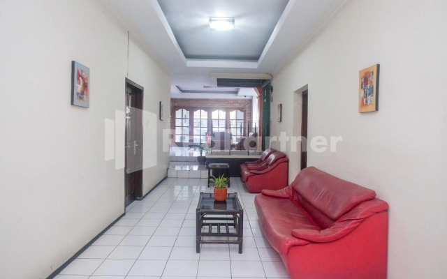 OYO 206 Hotel Candra Kirana