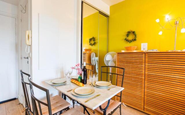 HUGO PARK AP4221 by Riviera Holiday Homes