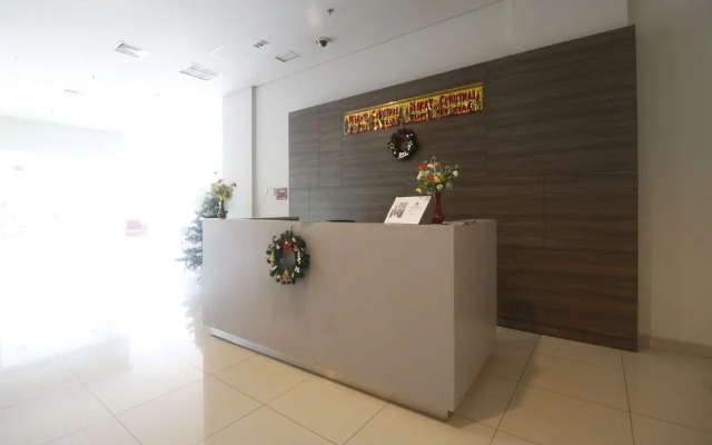RedDoorz Apartment near Summarecon Mall Serpong