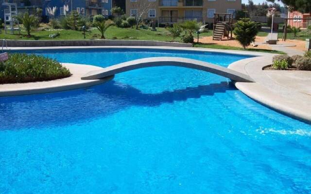 Espacioso departamento con piscina