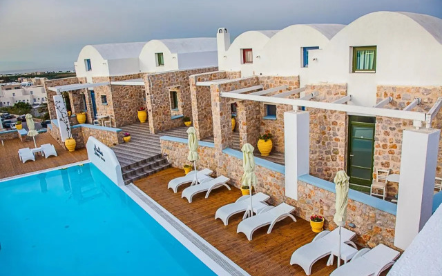 Nautilus Dome Hotel